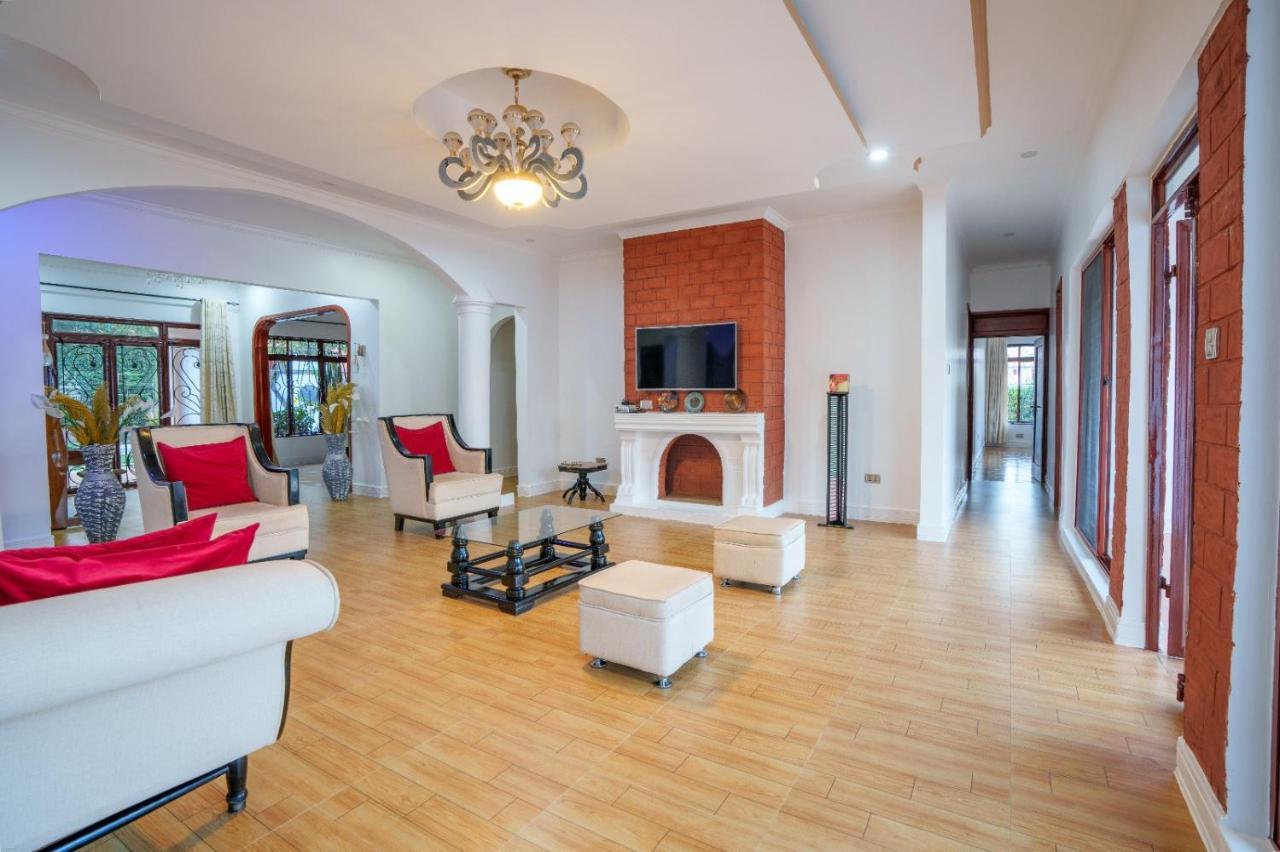Sprunger Avenue - Tulia Homes Моши Экстерьер фото