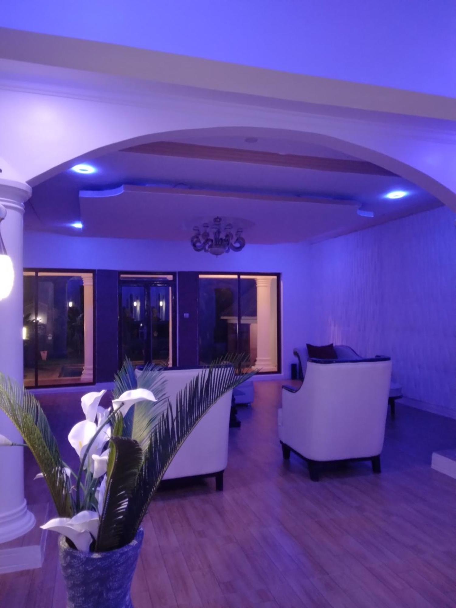 Sprunger Avenue - Tulia Homes Моши Экстерьер фото