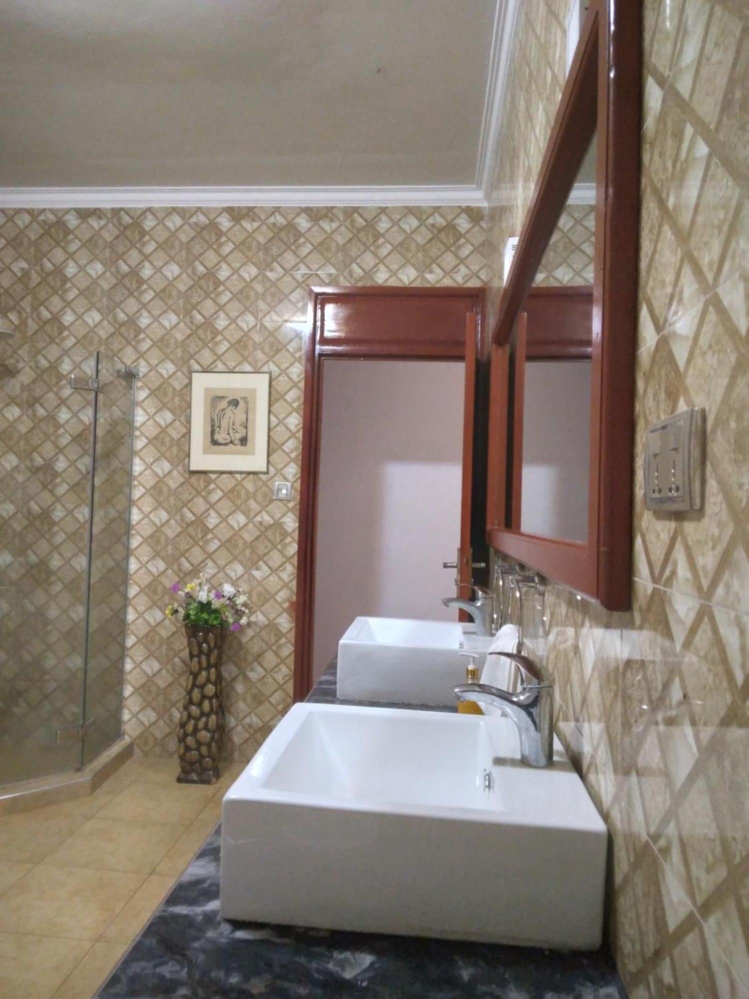 Sprunger Avenue - Tulia Homes Моши Экстерьер фото