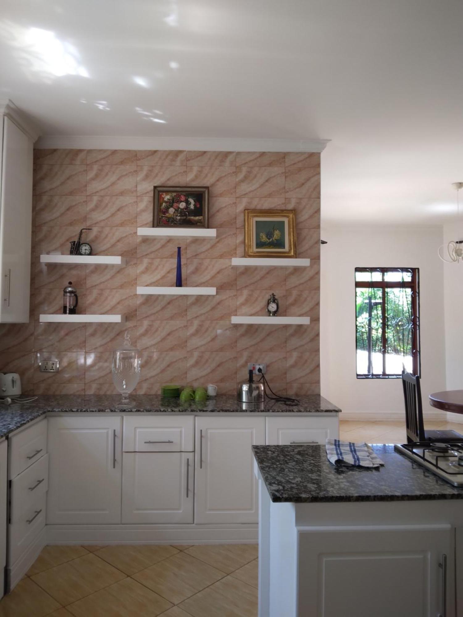Sprunger Avenue - Tulia Homes Моши Экстерьер фото